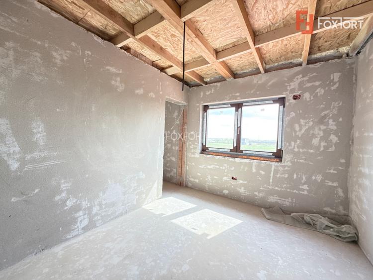 Casa cu 4 camere, interior la gri si exterior la rosu in Sacalaz - 17