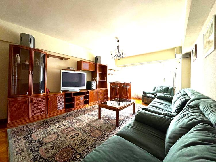 4 CAMERE 1991 5/7 UNIRII CASA POPORULUI MONOLIT CU VEDERE LA FANTANI MOBILAT - 2