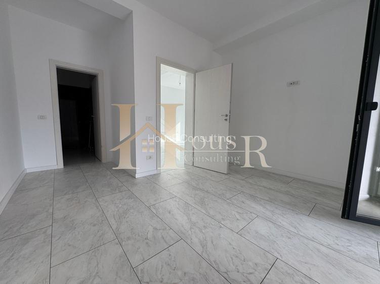 La 5 minute de 4 benzi.Toate Utilitatile.Teren 340 mp - 10