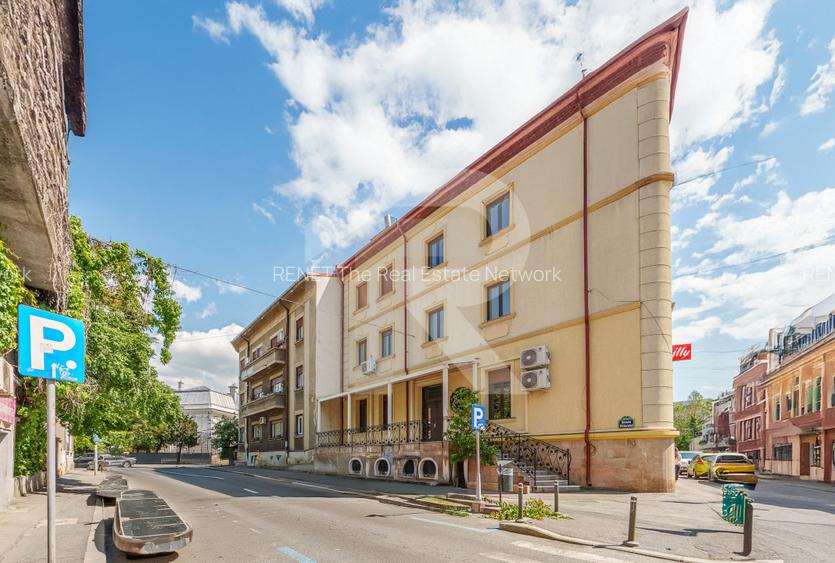 RESTAURANT DE VANZARE  zona ARMENEASCA - 2