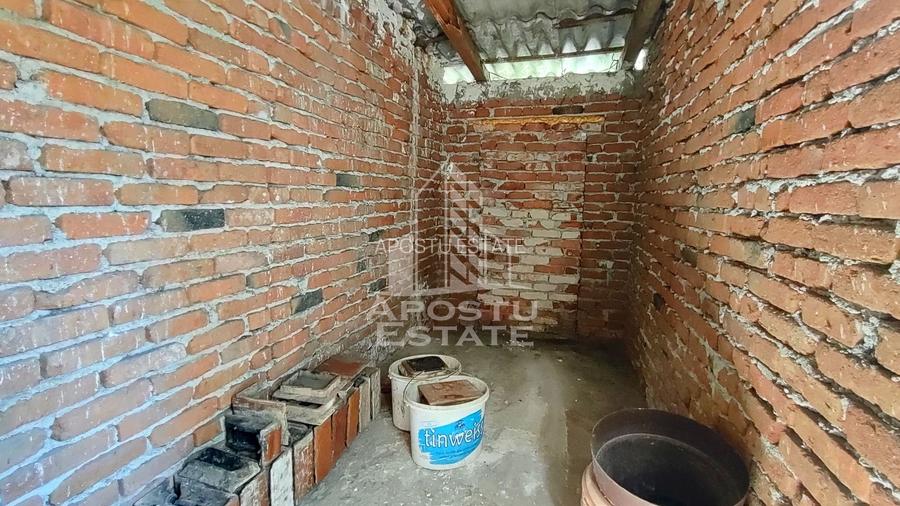 Casa la curte comuna 4 camere, zona Centrala - 25