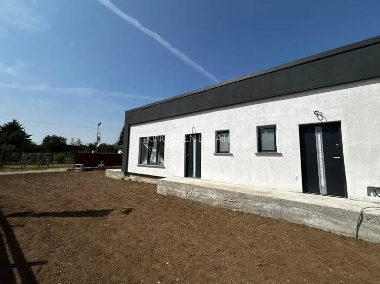 Apartament in casa pe 1 nivel- curte 80 mp Crevedia Kaufland - 5