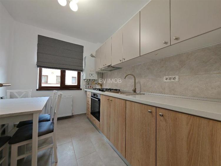 Inchiriem Garsoniera, Moderna, Decomandata, Sanpetru - 8