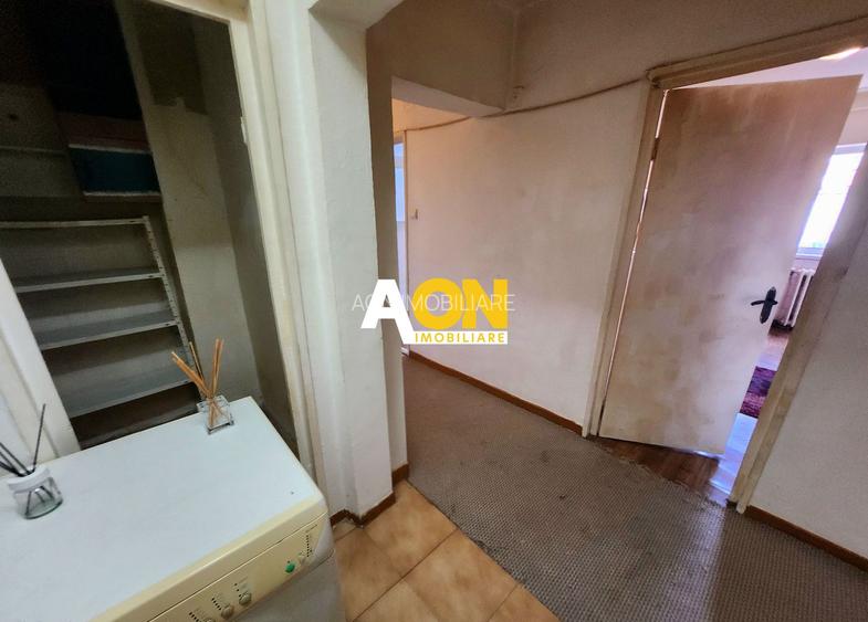 De vanzare apartament 3 camere, etaj 1, Cetate - 13