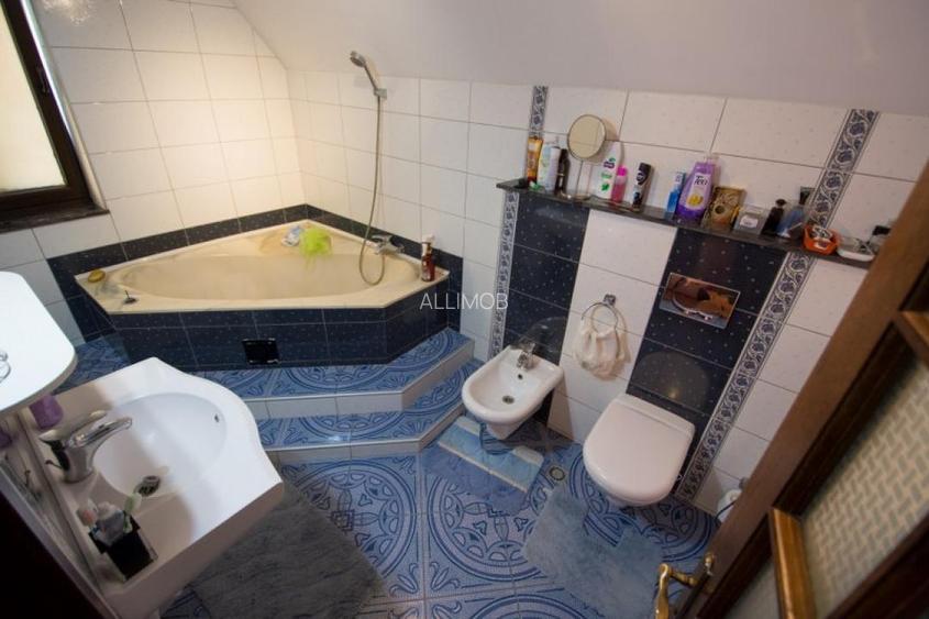 Vila 4 camere  cu piscina in Bucov. - 23