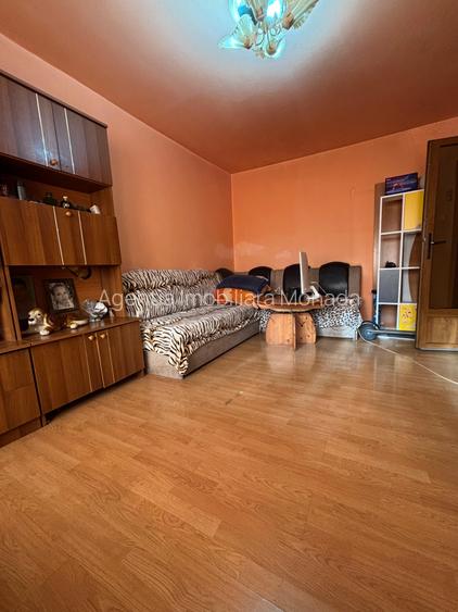 Apartament 3 camere Vanzare | Gorjului (2 minute de metrou) | An 1976 - 2