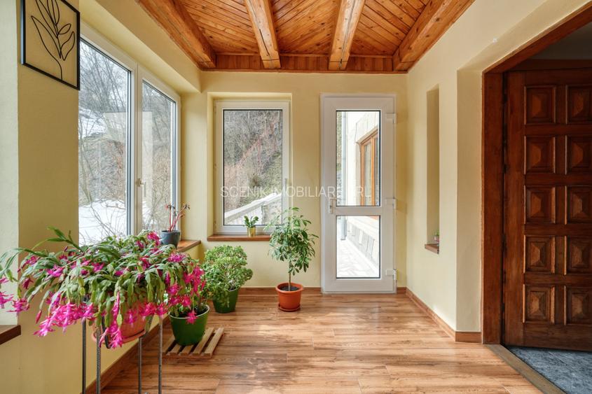 Casa magnifica in loc de poveste, potential, com. Bran, sat Simon, jud. Brasov - 13