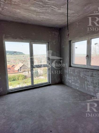 Case noi cu teren in Chinteni - 11