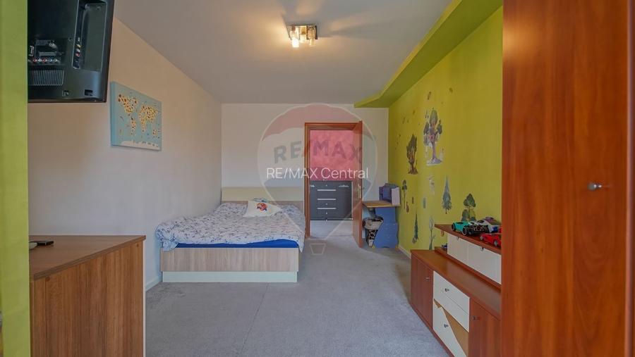 Casă cu garaj și panouri fotovoltaice – Codlea! - 27