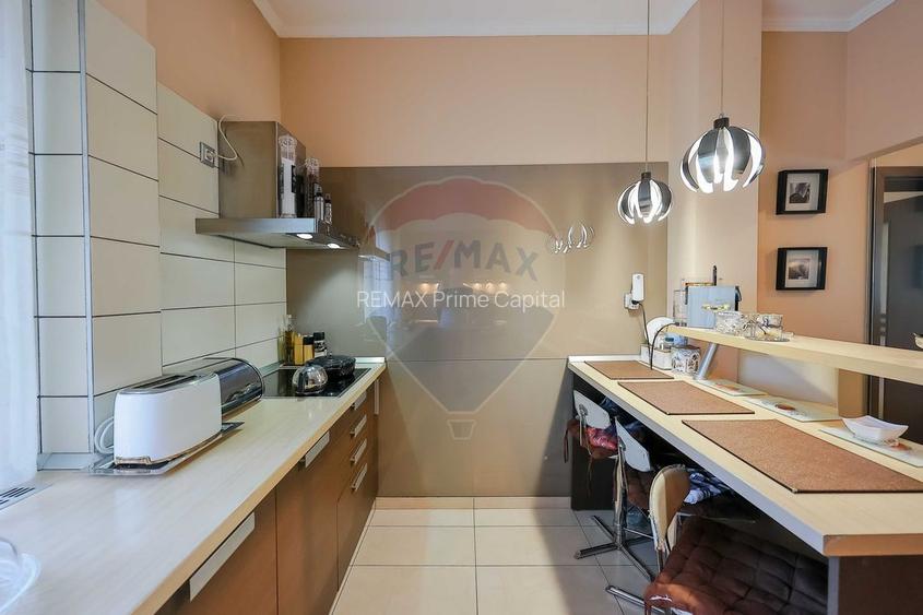 Apartament cu 4 camere și garaj de vânzare în zona Universității - 13