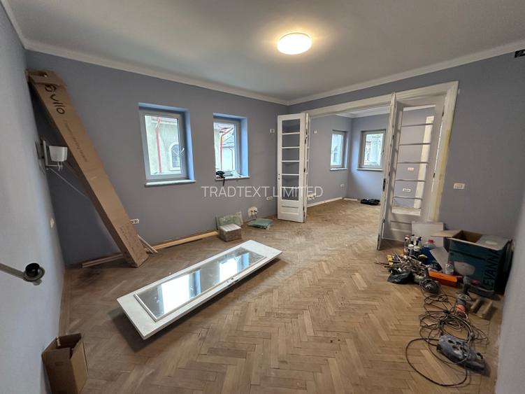 Etajul 1 in vila interbelică cu intrare separată din curte - 2