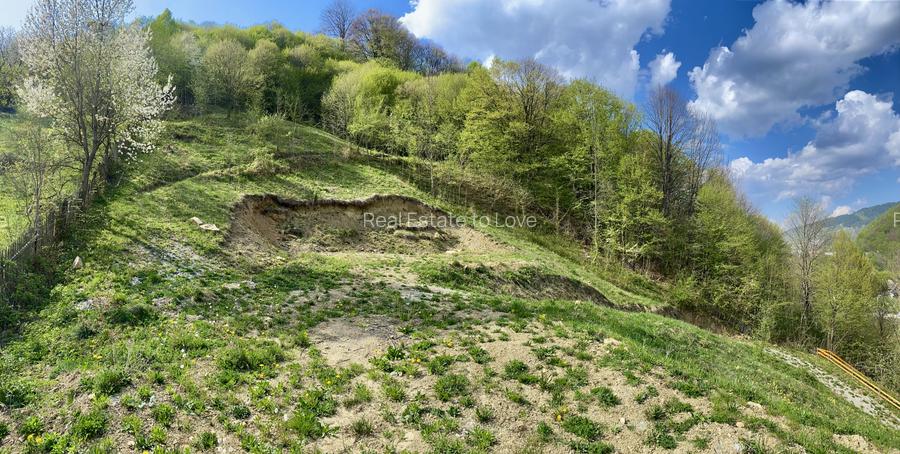 Teren vedere panoramică lac Paltinu si dealuri împădurite in Valea Doftanei - 6