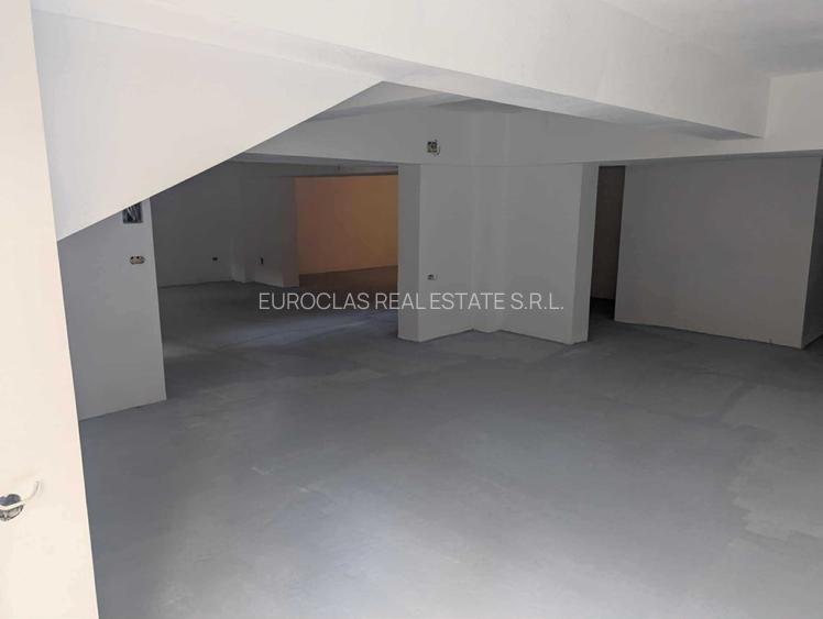 Spatiu comercial 130 mp - demisol - Faleza Nord - 122.000 euro   (Cod E8) - 3