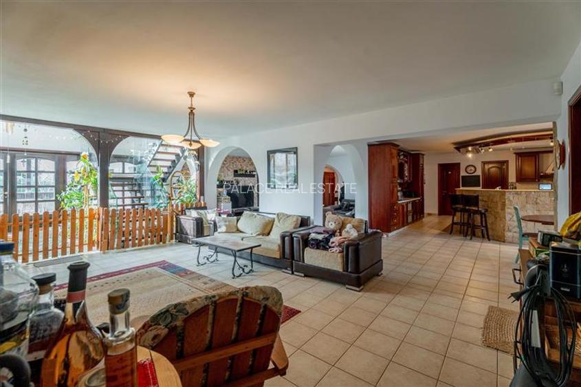 Vila de Vis cu Panorama Spectaculoasa ,INDEPENDENTA  ENERGETIC -Bucium - 9