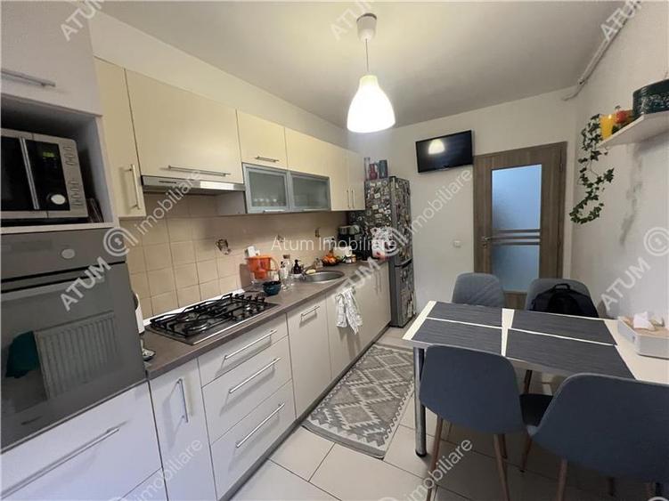 Apartament cu 3 camere 2 bai 2 balcoane etaj 2 zona Turnisor din Sibiu - 9