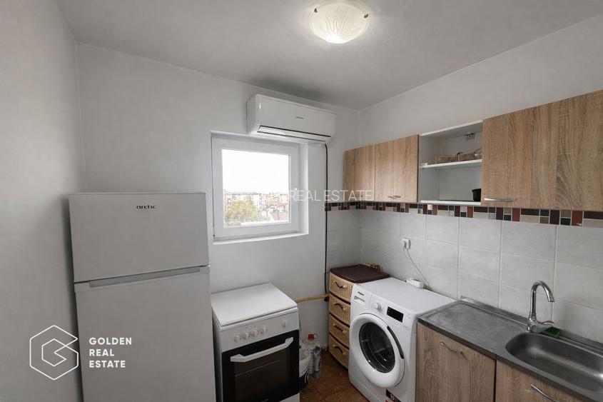 Apartament recent renovat, o camera, Piata Mica, balcon, etaj 4 - 5