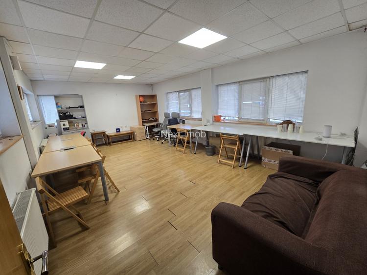 Casa la curte individuala Sector 4 (M Eroii Revolutiei) - 5