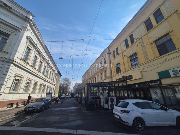 Apartament ultracentral, renovat integral, Arad, comision 0 - 15