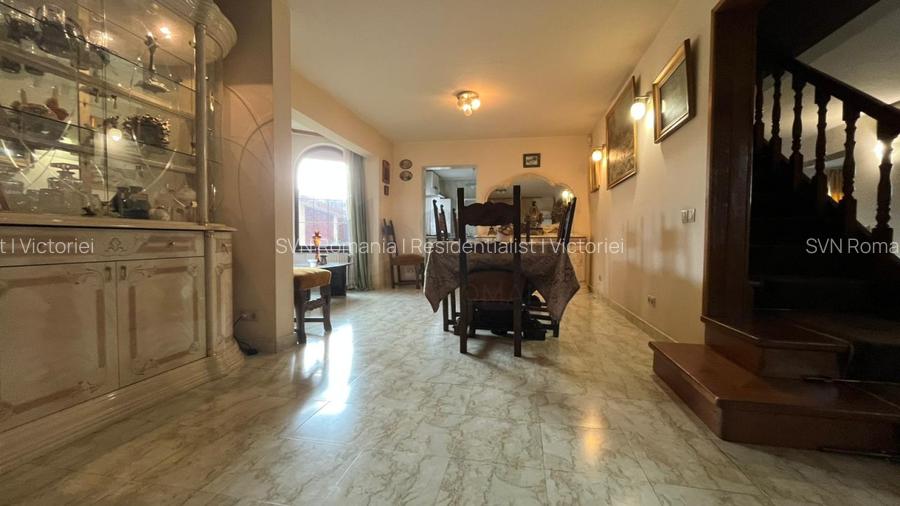 REV2005341 Vila deosebita cu piscina si teren generos Buftea zona exclusivista - 11