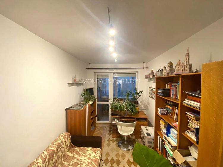 Apartament 3 camere, Etaj 2/10, Bulevardul Magheru, Oradea - 7