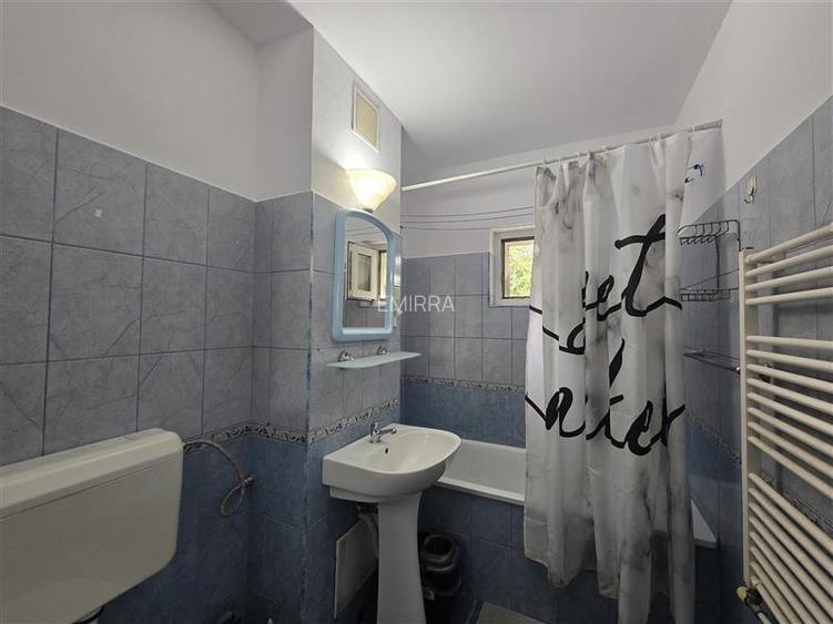 Chirie apartament 2 camere Bacau zona Piata Sud Mobilat - 7