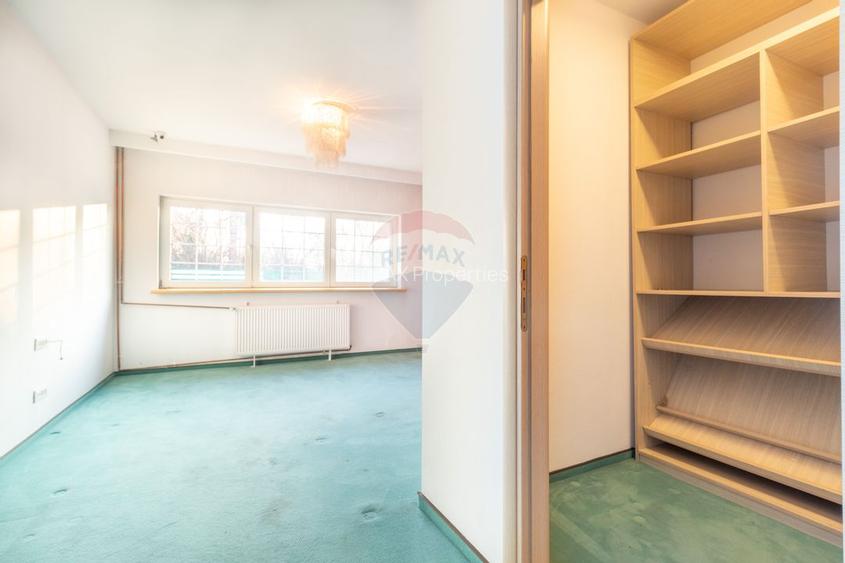 Vanzare Vila 5 camere cu semineu, piscina si priveliste lac piscicol - 12