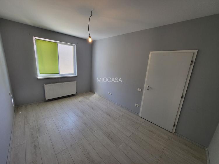 Bloc Nou. Etaj 1. Decomandat. Langa magazine si mijloace de transport - 8