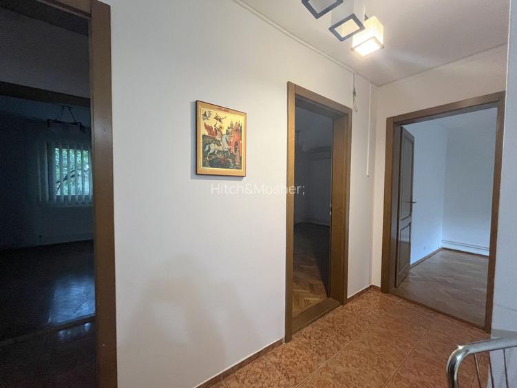 De închiriat apartament modern – Zona Medicină - 16