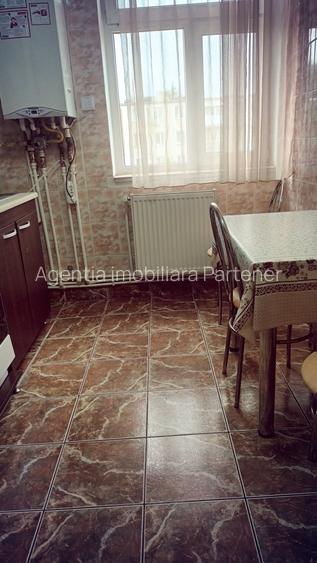 2 camere Calea Bucuresti , centrala / etaj 3 , finisaje medii / mobilat - 3