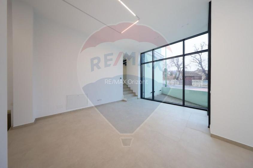 Constructie comerciala P+2 funcțiuni mixte - str. Iuliu Maniu - 5