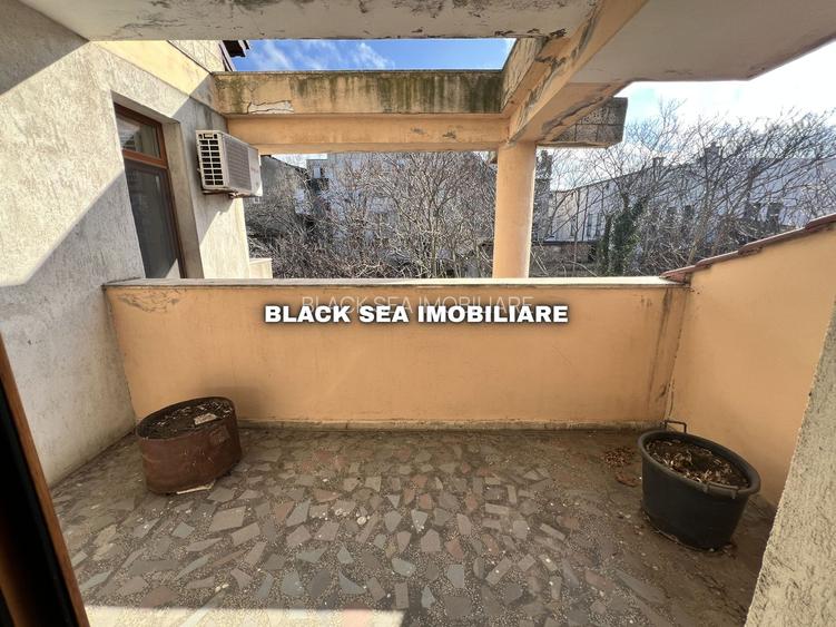 Vila 7 camere D+P+1+M - 2 Garaje - 50m de plaja - Zona centrala - 21