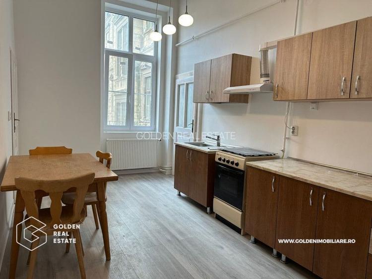 Spatiu birou, Bulevardul Revolutiei, Palatul Cenad, etaj 1 - 3