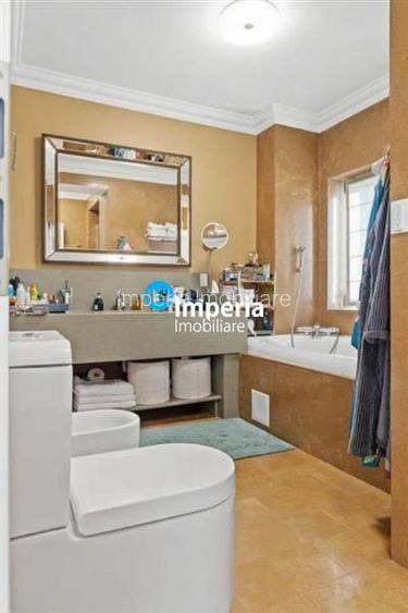 Vila deosebita cu piscina proprie, sector 6, Bucuresti - 16