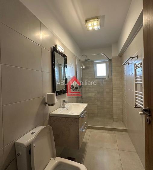 Apartament cu două camere, Decomandat,  Bloc nou , parcare privata - 19