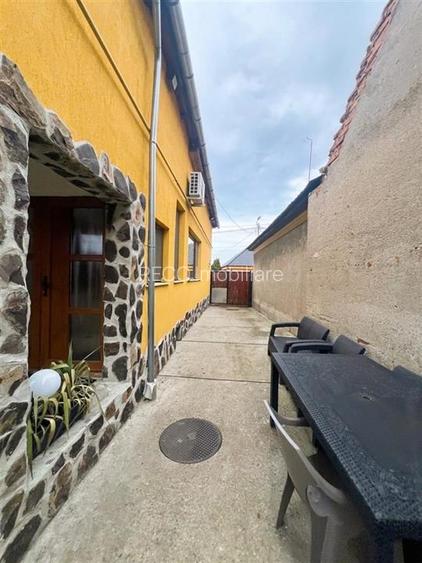 RECO Vila P+M 3 camere in Nufarul - 12