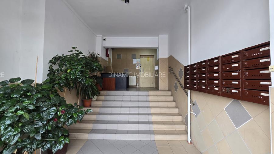 DRISTOR(METROU)-STRADAL,, bloc mixt, 1987, Decomandata,8/10-400euro - 2
