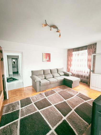 B-dul Garii, apartament cu 3 camere, loc de parcare.