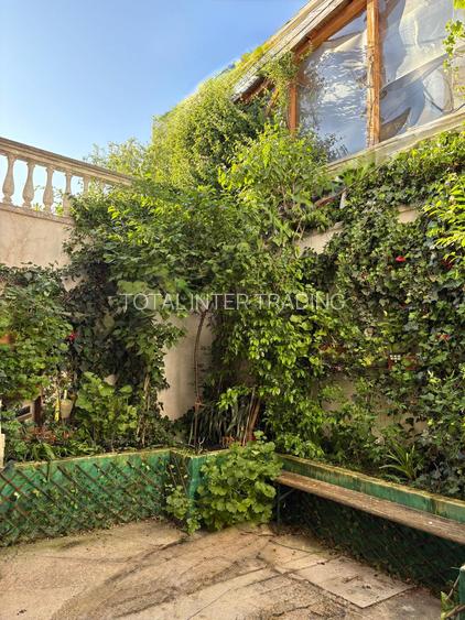 Sura Mare-Oltenitei-Ulmetului-P+1 - spatiu comercial 15 mp + garaj 14 mp 334000€ - 12