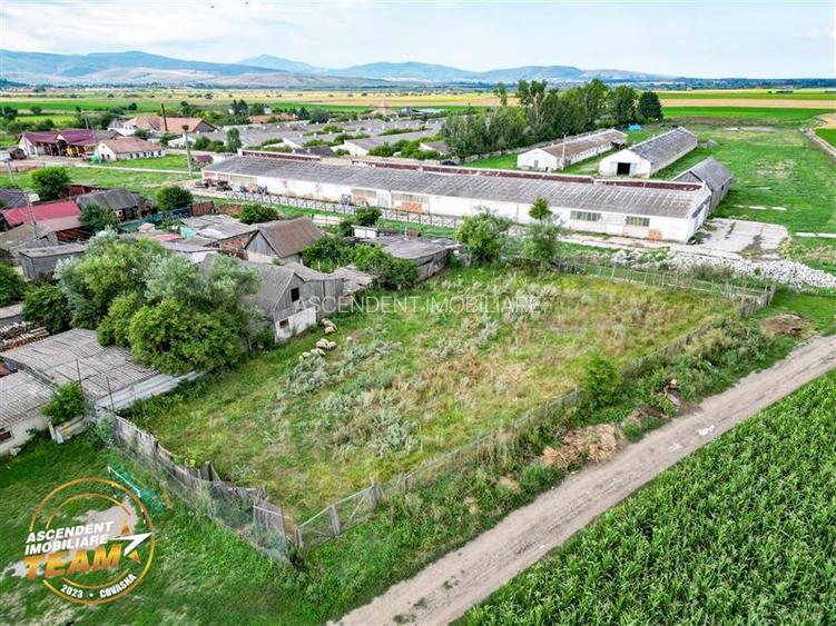 FILM! Apartament 2 camere,decomandat,cu garaj,1.400 mp teren,Let,Covasna - 3