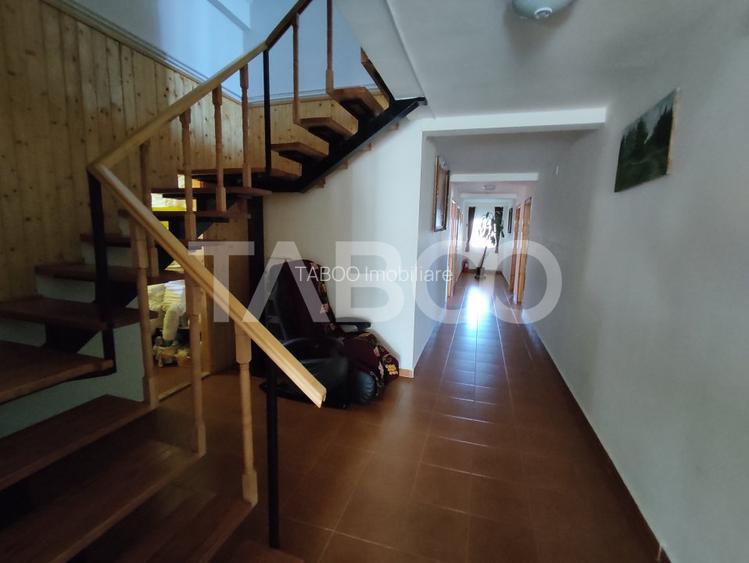 EXCLUSIVITATE Pensiune 9 camere 615 mpu 3600 mp teren in Fantanele - 25