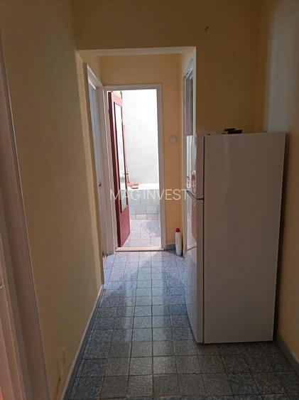 De vanzare apartament cu 2 camere, parter, micro 13 B, 60.000 euro - 2