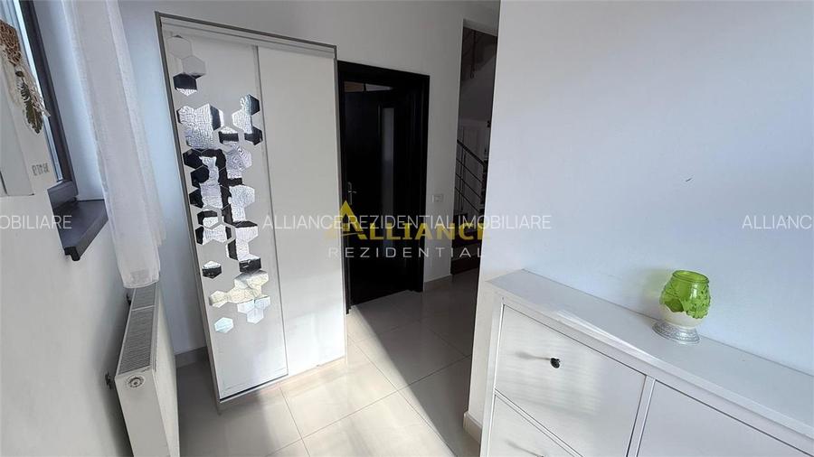 Duplex - 4 camere - 2 bai - 350mp teren - 17