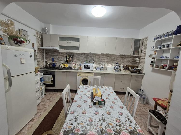 Centru - Piata Grivitei - casa - 2