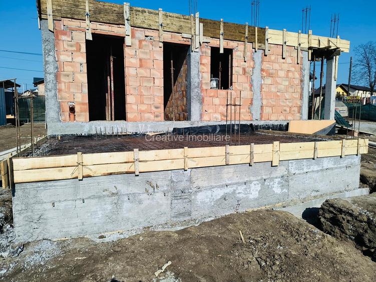 PROPRIETAR: Casa Valea Adâncă, zona 5 Drumuri, 124 mp + terasă, balcon și beci - 12