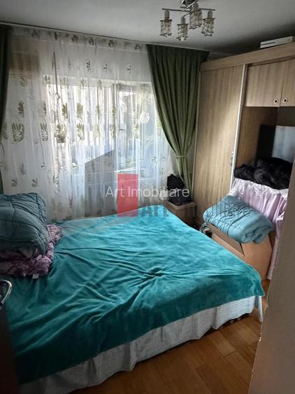 Apartament cu trei camere de vanzare-Crangasi-loc de parcare - 4