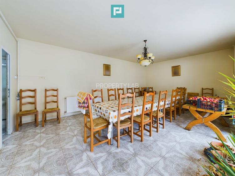 Casă situată Central în Dumbrăvița - 24