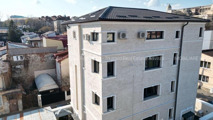 Vila neoclasica urbană | Palatul Parlamentului - 2