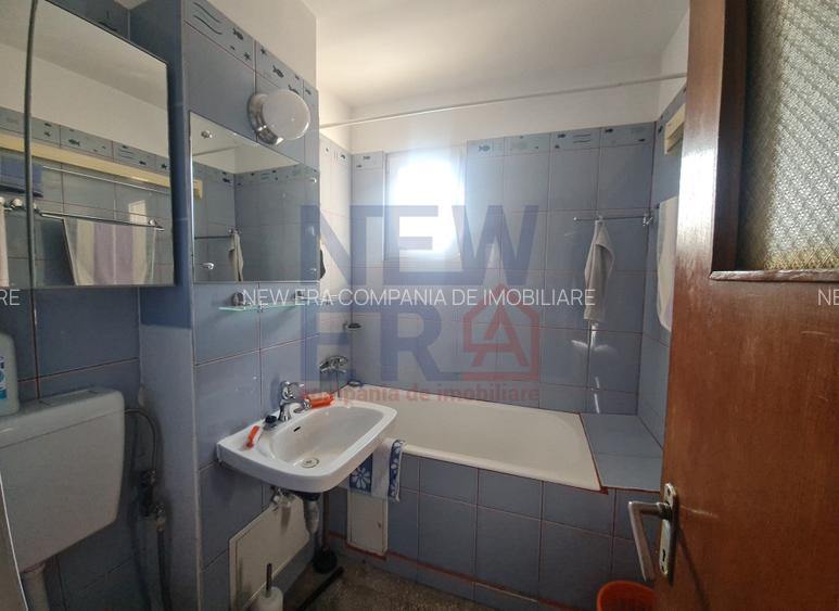 Apartament 4 Camere de Vanzare in Pajura - 12