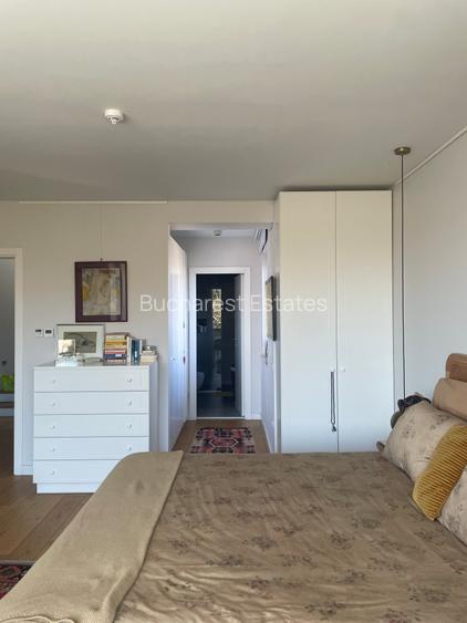 Oxford Gardens beautiful 5 bedrooms semi-furnished villa - 38