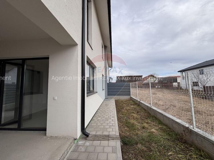 Casă / Vilă cu 4 camere de vânzare - 7